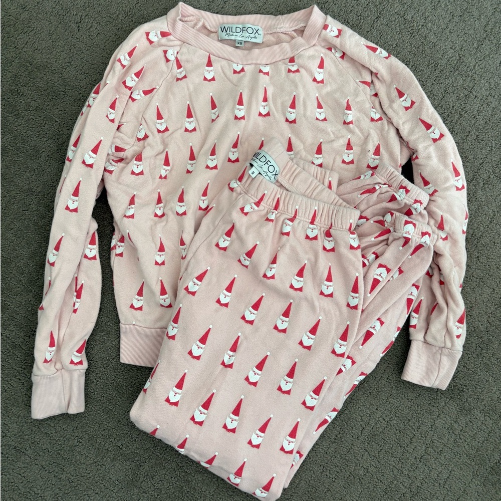 Wildfox Pink Santa Christmas Holiday Gnome Print Pajama Set
XS top S bottoms - Picture 3 of 3